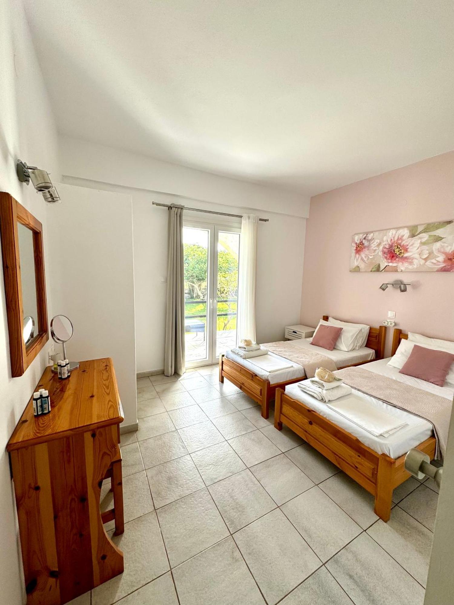 Sungate Villas Almiros Beach Екстер'єр фото